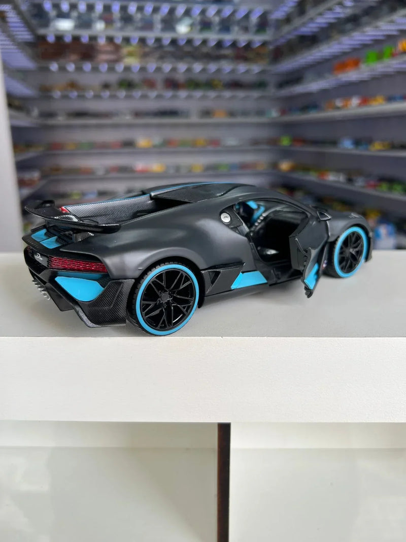 Bugatti Divo cinza 1:24 Maisto