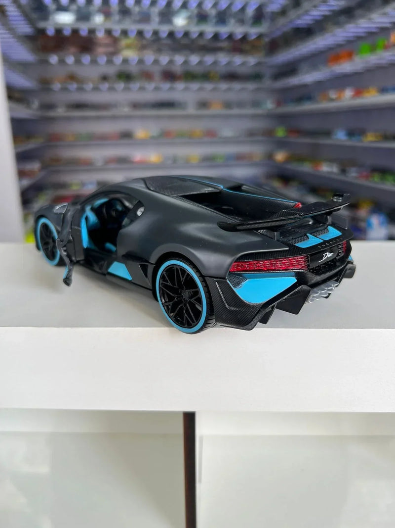 Bugatti Divo cinza 1:24 Maisto