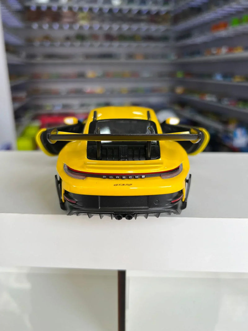 Porsche 911 GT3 RS amarelo 1:24 Maisto