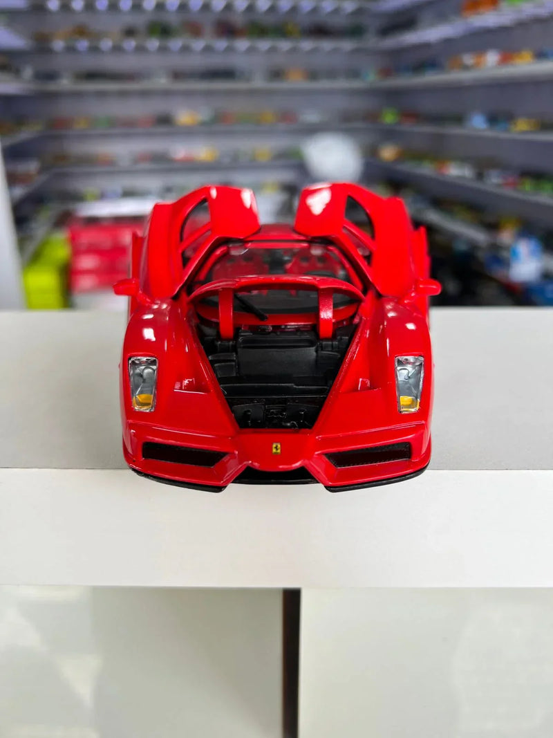 Enzo Ferrari vermelho 1:24 Bburago