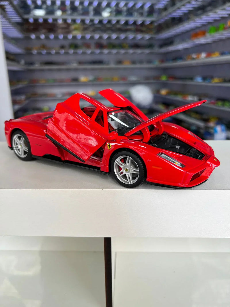Enzo Ferrari vermelho 1:24 Bburago