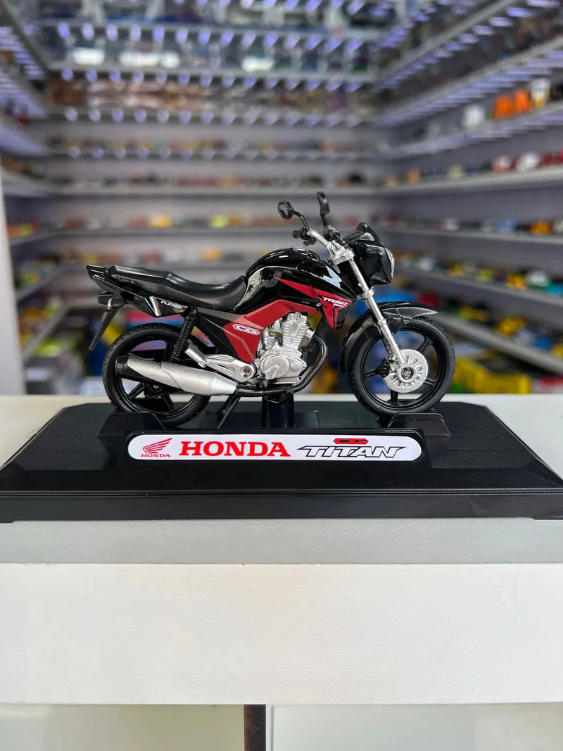 Moto Honda CG Titan 150 (2014) - Preto - 1:18 - California Toys