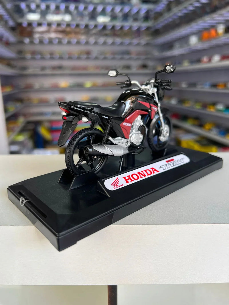 Moto Honda CG Titan 150 (2014) - Preto - 1:18 - California Toys
