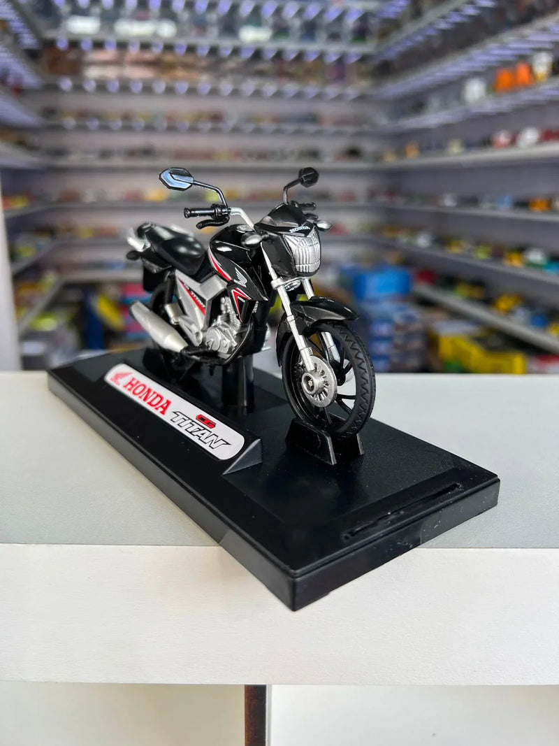 Moto Honda CG Titan 160 (2016) - Preto - 1:18 - California Toys