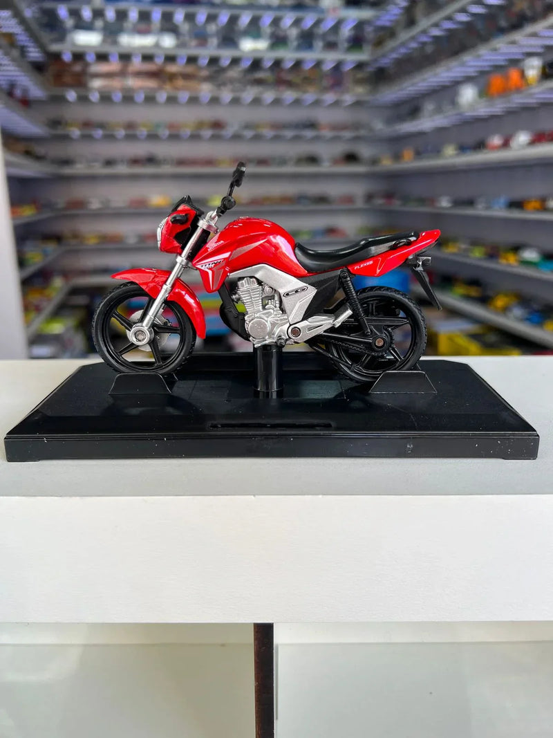 Moto Honda CG Titan 150 (2014) - Vermelho - 1:18 - California Toys