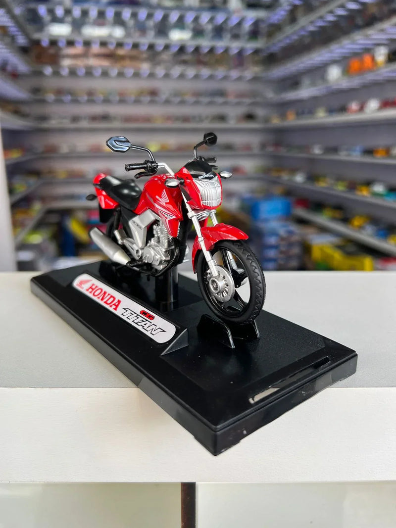 Moto Honda CG Titan 150 (2014) - Vermelho - 1:18 - California Toys