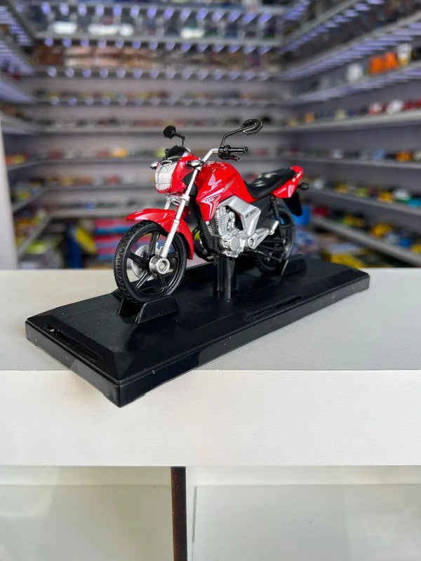 Moto Honda CG Titan 150 (2014) - Vermelho - 1:18 - California Toys