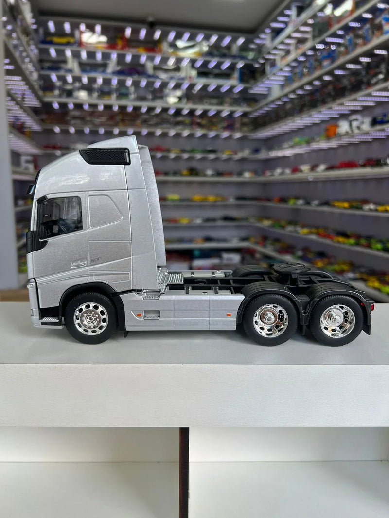 Caminhão Volvo Fh 500 Trucado 1/32 Prata Welly