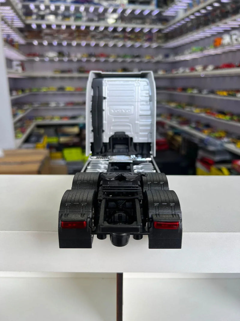 Caminhão Volvo Fh 500 Trucado 1/32 Prata Welly