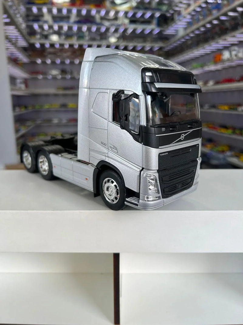 Caminhão Volvo Fh 500 Trucado 1/32 Prata Welly