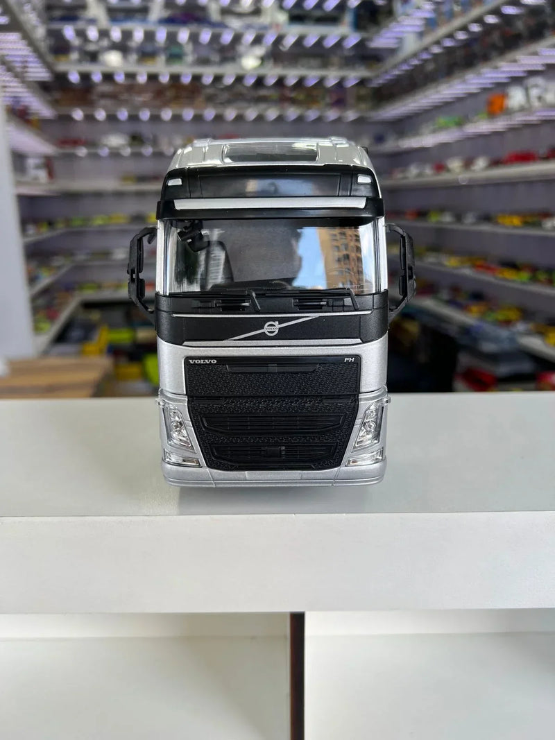 Caminhão Volvo Fh 500 Trucado 1/32 Prata Welly
