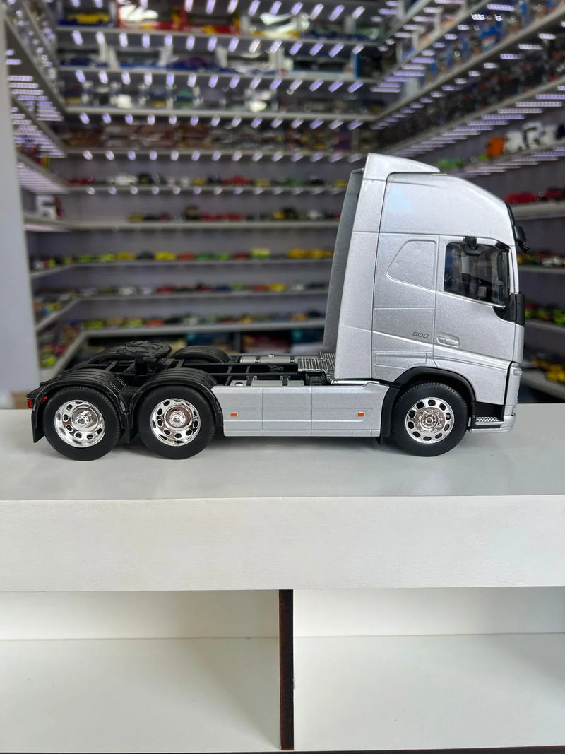 Caminhão Volvo Fh 500 Trucado 1/32 Prata Welly
