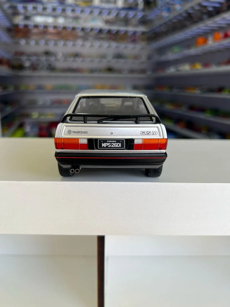 Volkswagen Gol GTS (1988) - Prata - 1:24 - California Toys