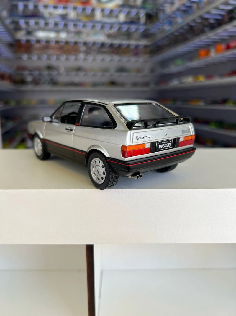 Volkswagen Gol GTS (1988) - Prata - 1:24 - California Toys