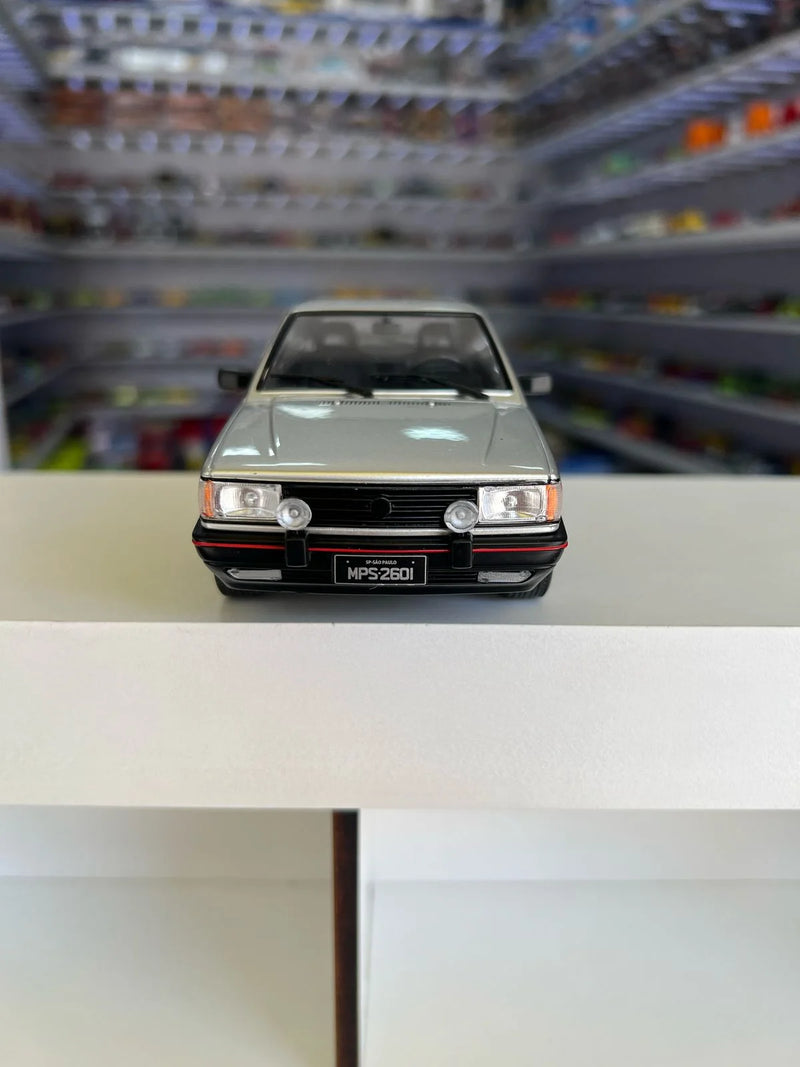 Volkswagen Gol GTS (1988) - Prata - 1:24 - California Toys