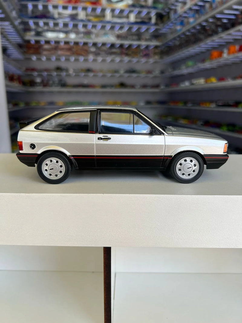Volkswagen Gol GTS (1988) - Prata - 1:24 - California Toys