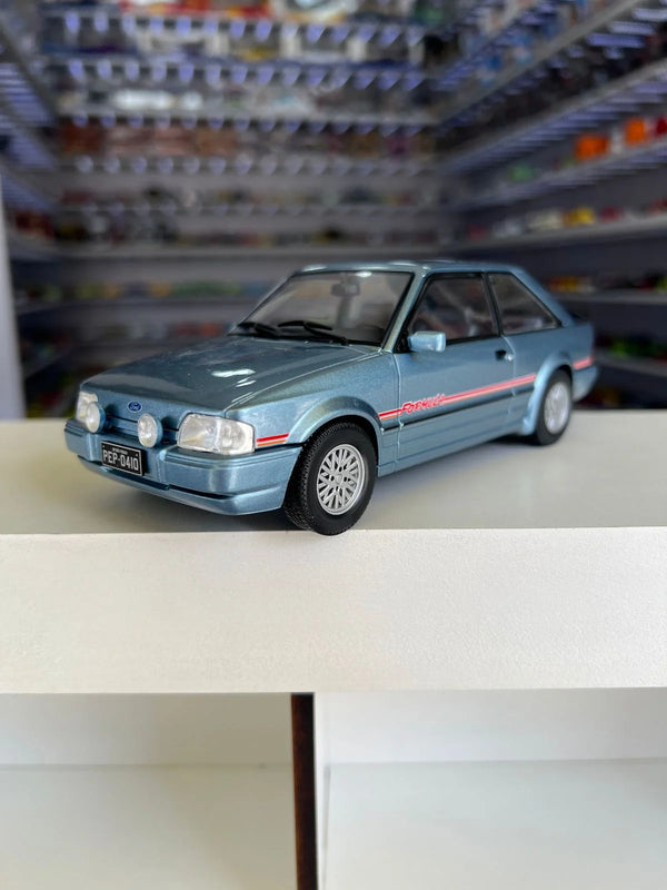 Ford Escort XR3 (1991) - Azul - 1:24 - California Classics