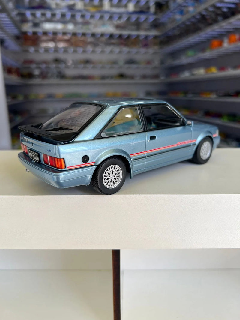 Ford Escort XR3 (1991) - Azul - 1:24 - California Classics
