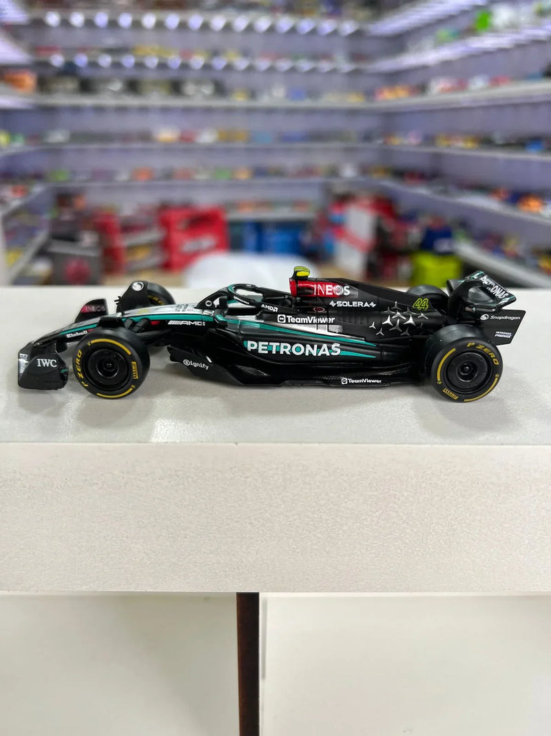Fórmula 1 Mercedes Benz AMG Petronas W15 Hamilton Winner British Gp 2024 1:43 Bburago