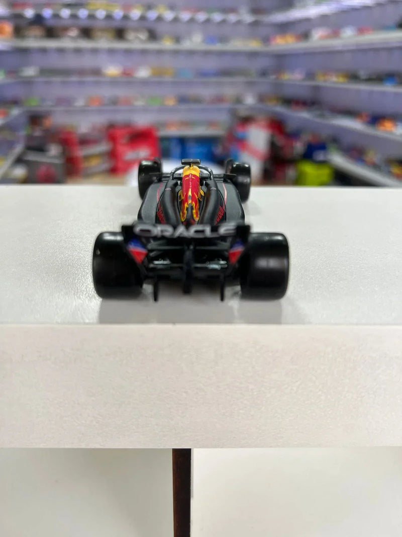 Fórmula 1 Red Bull Racing RB20 Max Verstappen 2024 1:43 Bburago