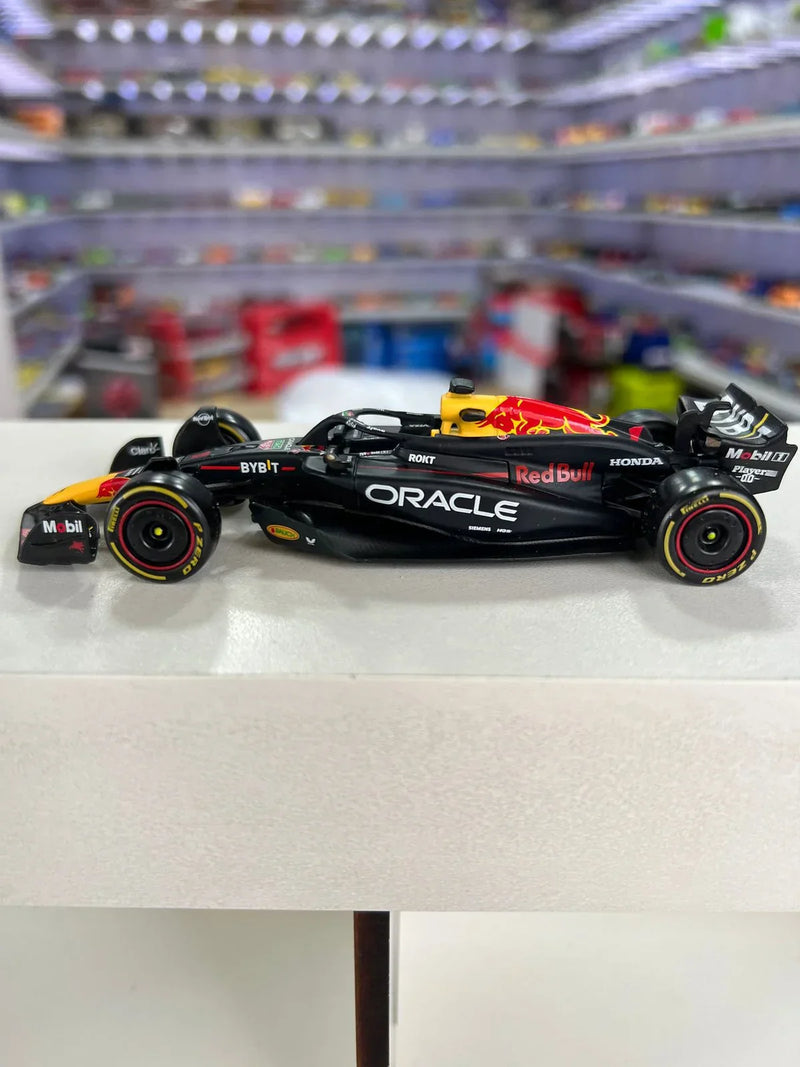 Fórmula 1 Red Bull Racing RB20 Max Verstappen 2024 1:43 Bburago