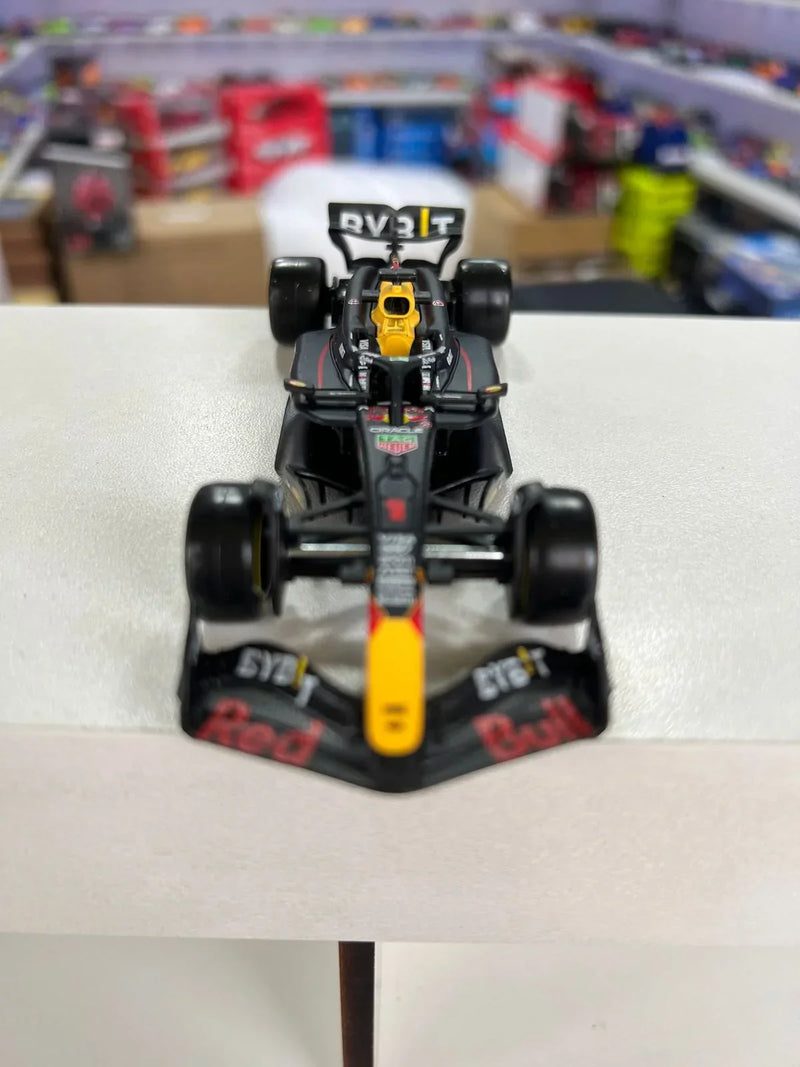 Fórmula 1 Red Bull Racing RB20 Max Verstappen 2024 1:43 Bburago