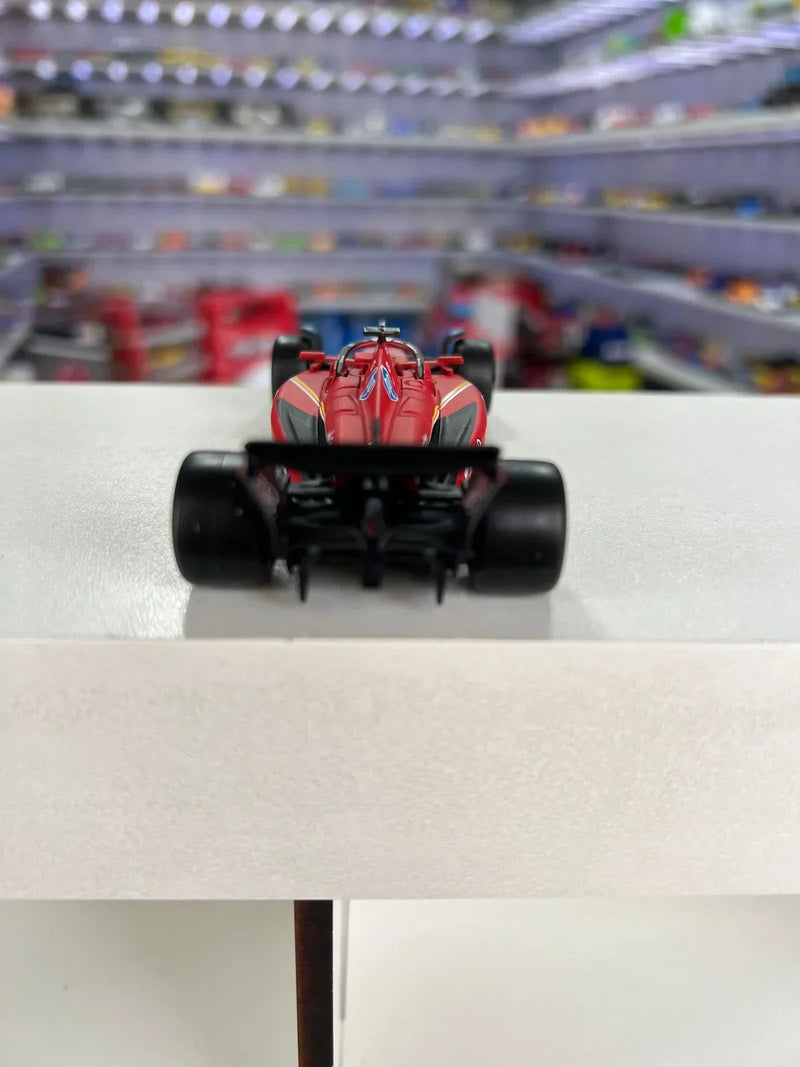 Fórmula 1 Ferrari SF24 Charles Leclerc 2024 1:43 Bburago