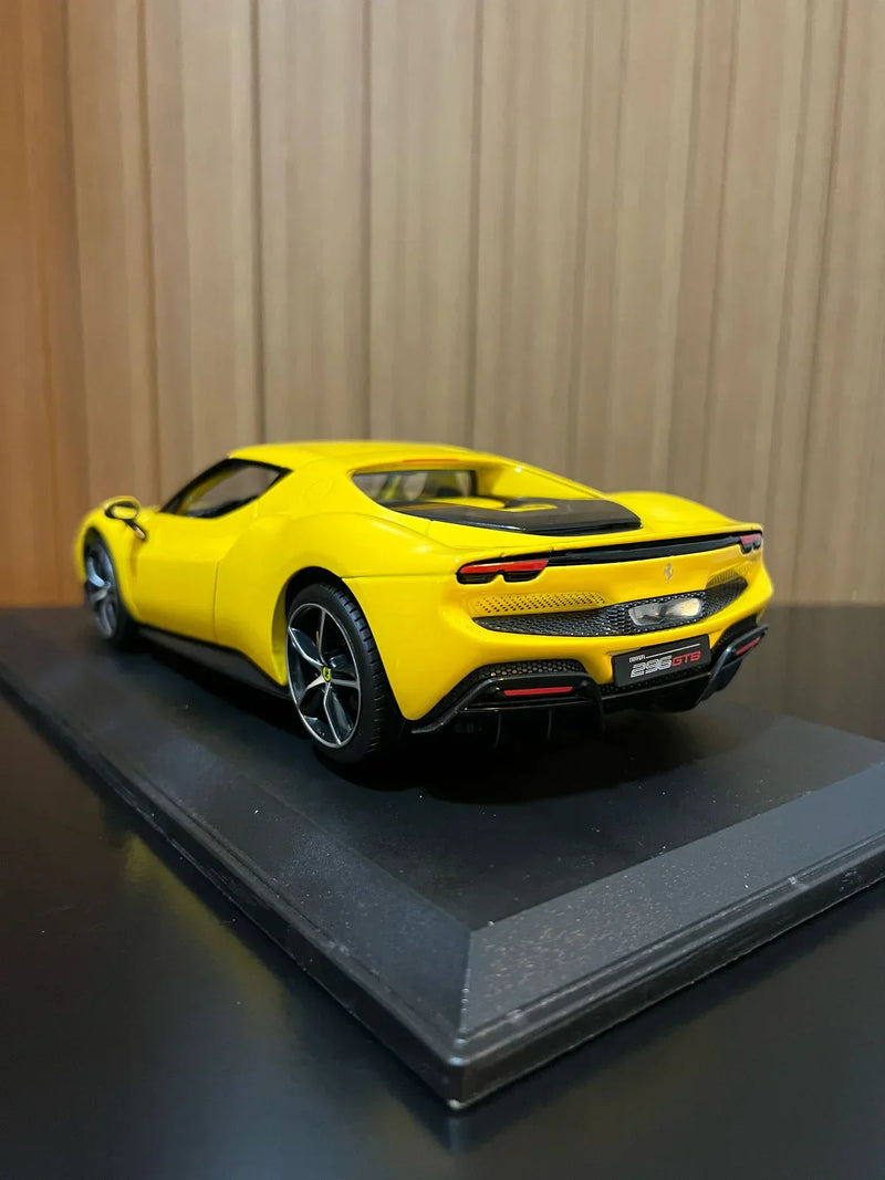 Ferrari 296 GTB 1:18 Bburago Amarelo
