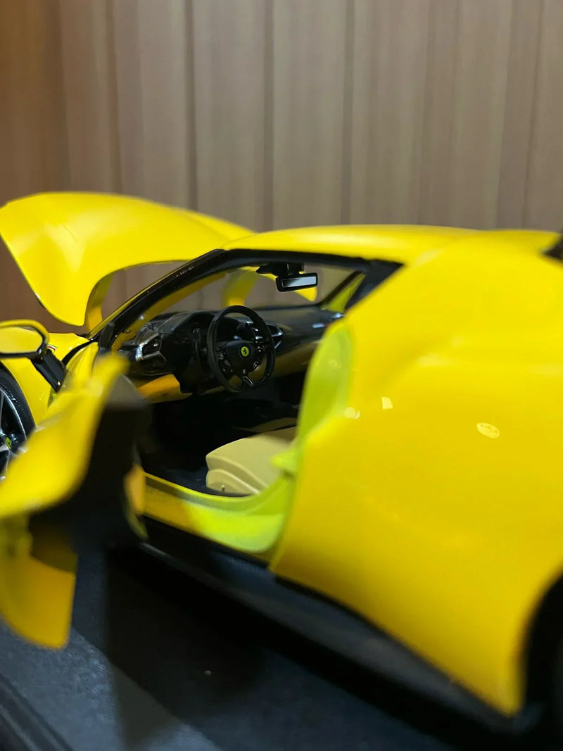 Ferrari 296 GTB 1:18 BBurago Amarelo