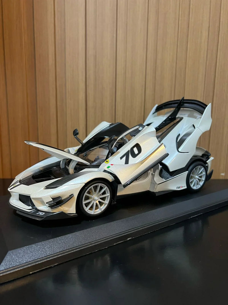 Ferrari FXX-K Evo 1:18 BBurago Branco