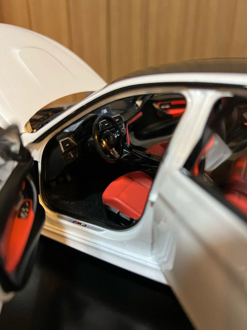 BMW M3 F80 Competition 1:18 Norev