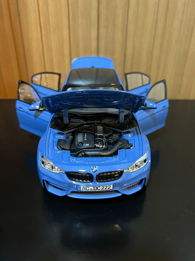 BMW M3 F80 Competition azul 1:18 Norev