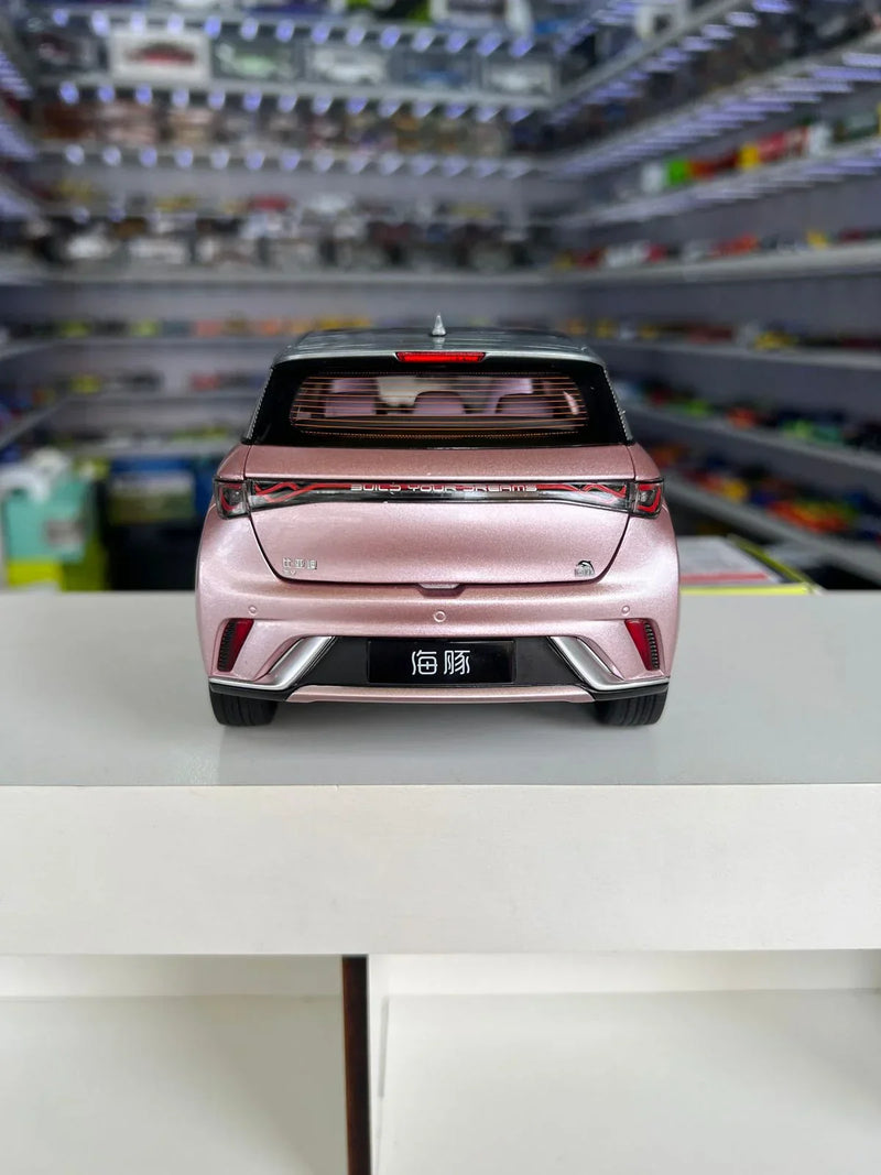 BYD Dolphin 1:18