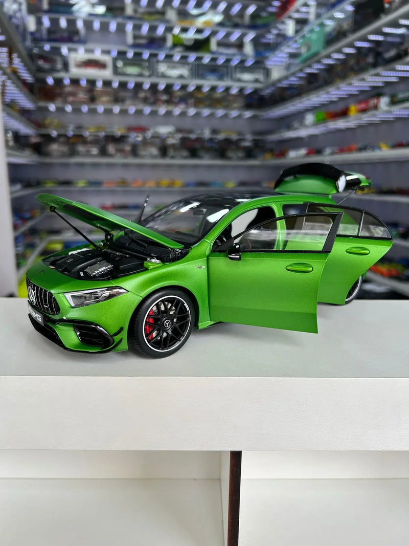 Mercedes-Benz AMG A45 S 1/18 Limited Edition - KiloWorks