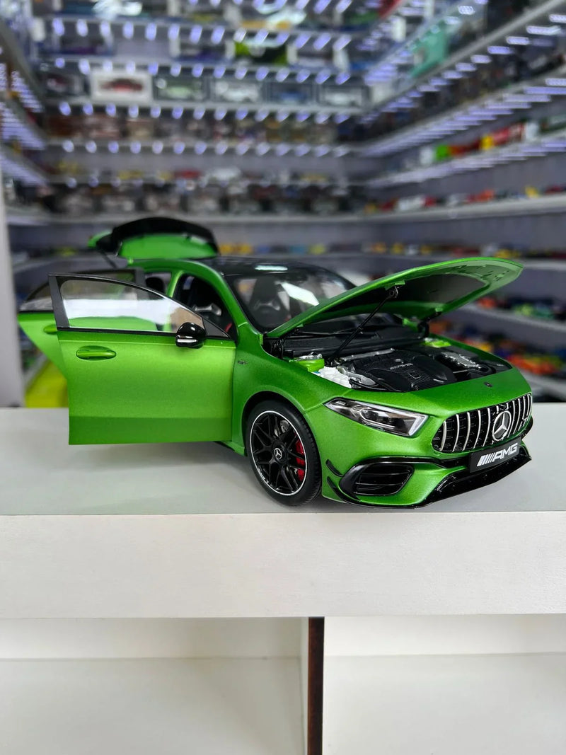 Mercedes-Benz AMG A45 S 1/18 Limited Edition - KiloWorks