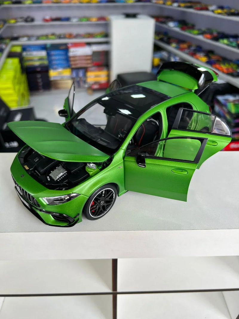 Mercedes-Benz AMG A45 S 1/18 Limited Edition - KiloWorks