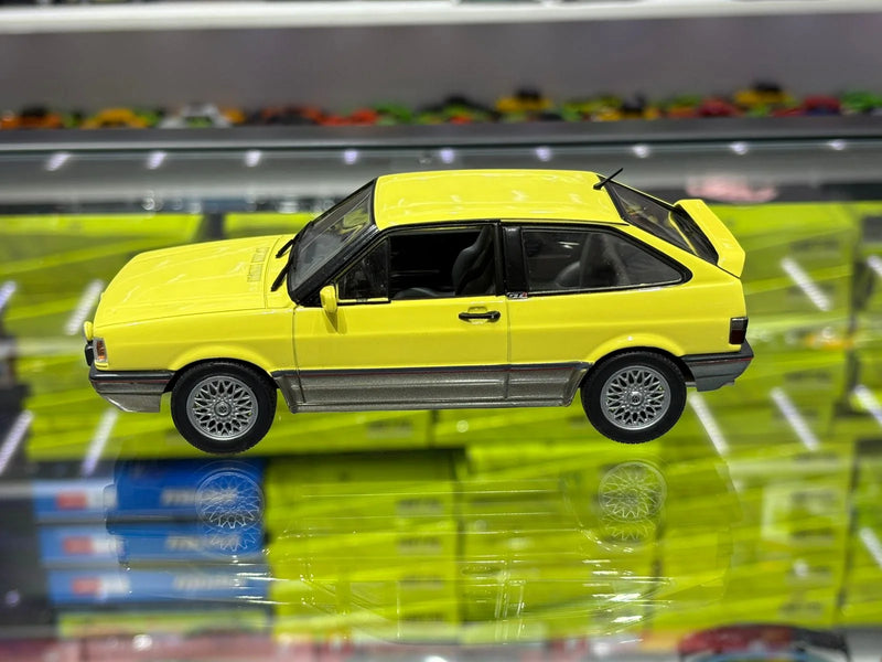 Volkswagen Gol GTI (1993) - Amarelo Sunny - 1:24 - California Toys