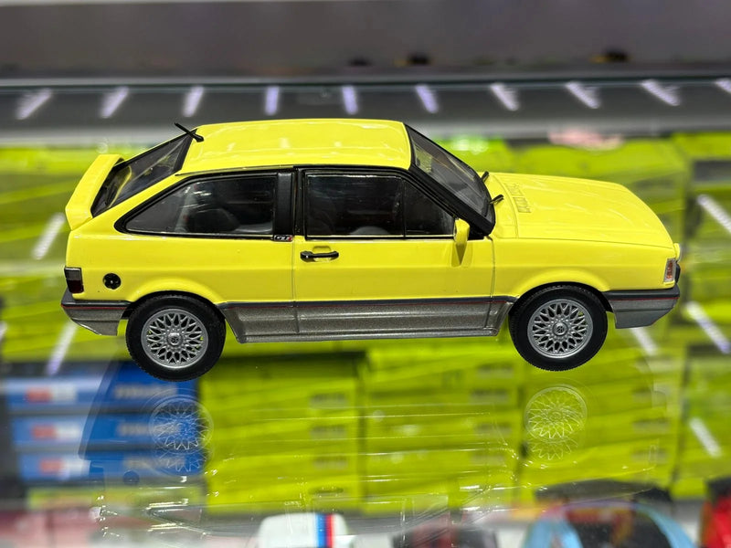 Volkswagen Gol GTI (1993) - Amarelo Sunny - 1:24 - California Toys