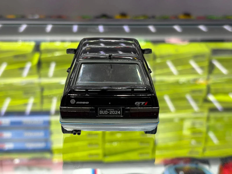 Volkswagen Gol GTI (1994) - Preto Universal - 1:24 - California Toys