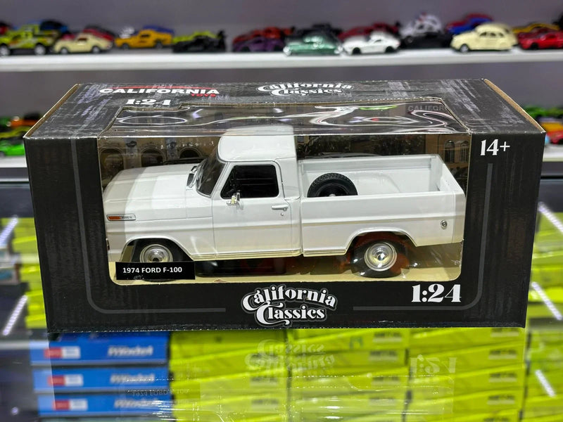 Ford F-100 (1974) - Branco - 1:24 - California Toys